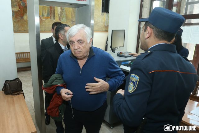 «Да, 1 марта деньги раздавались, но Кочарян не имеет никакого отношения к этой раздаче денег»: адвокат Кочаряна