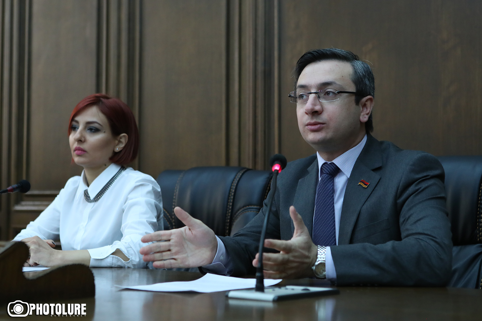 Фракция «Просвещенная Армения» инициирует внеочередное заседание парламента