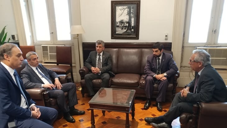 Глава МИД Арцаха Масис Маилян провел встречи в парламенте Аргентины