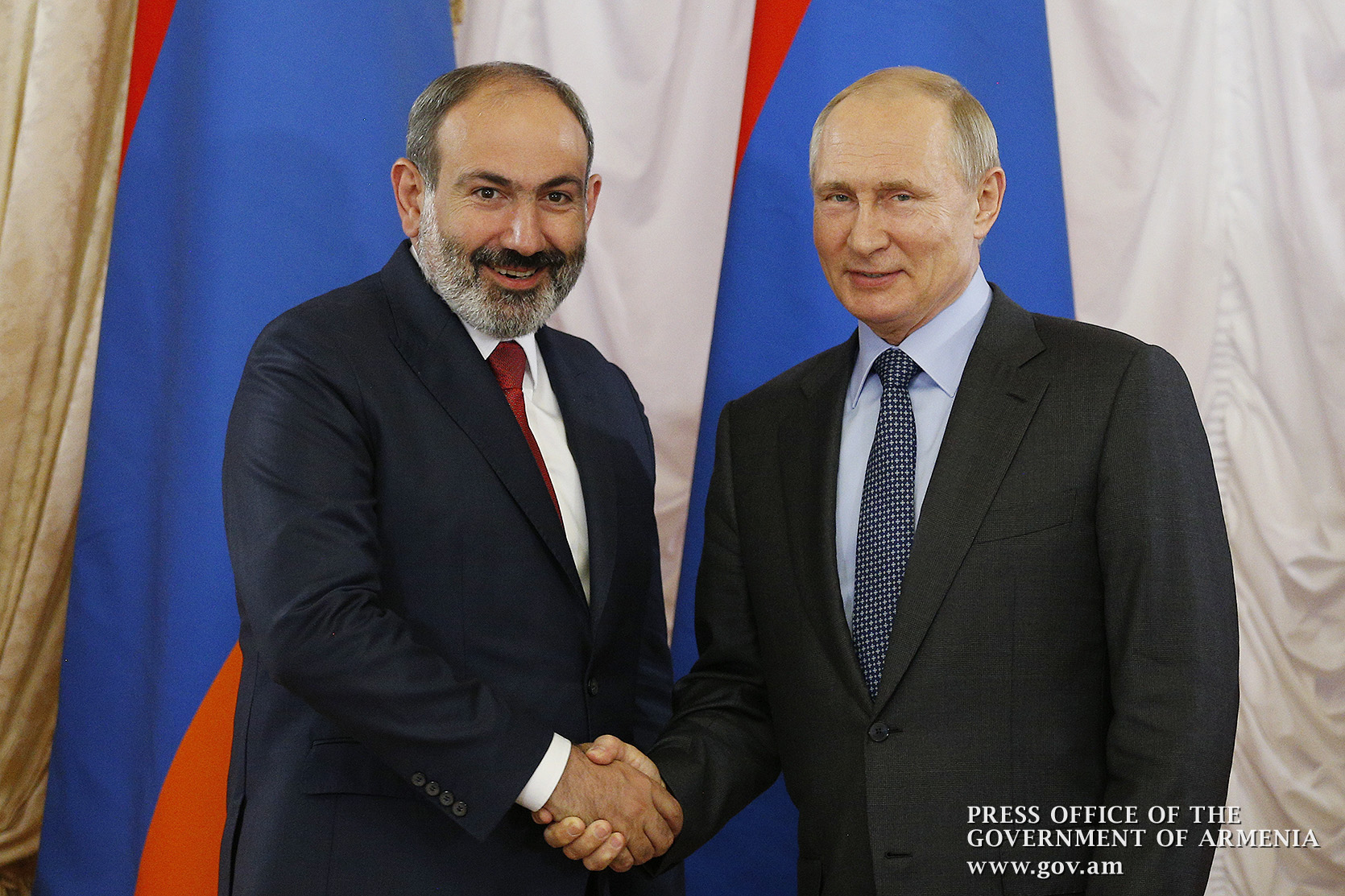 Кремль: Карабахский конфликт на встрече Путина с Пашиняном «не обговаривался подробно»