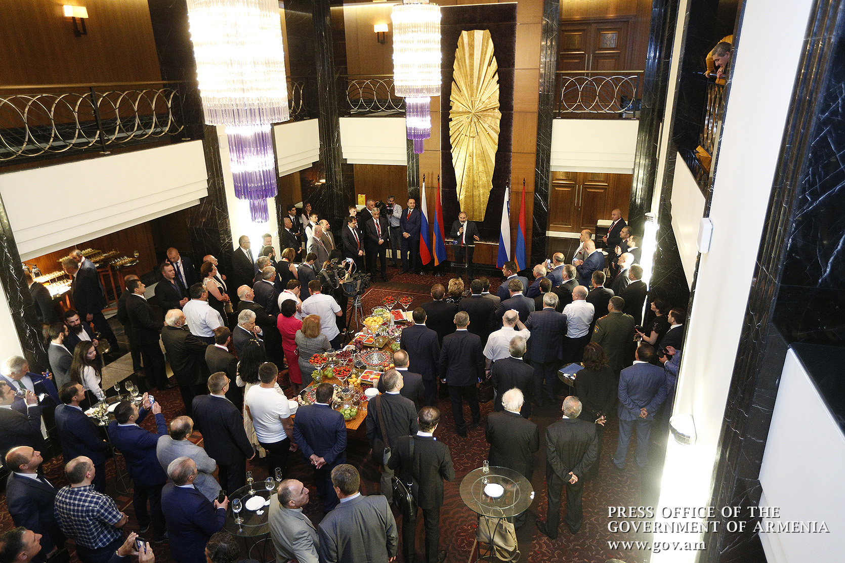 Наша цель – сделать Армению влиятельной и авторитетной страной: Никол Пашинян на встрече с армянами Петербурга
