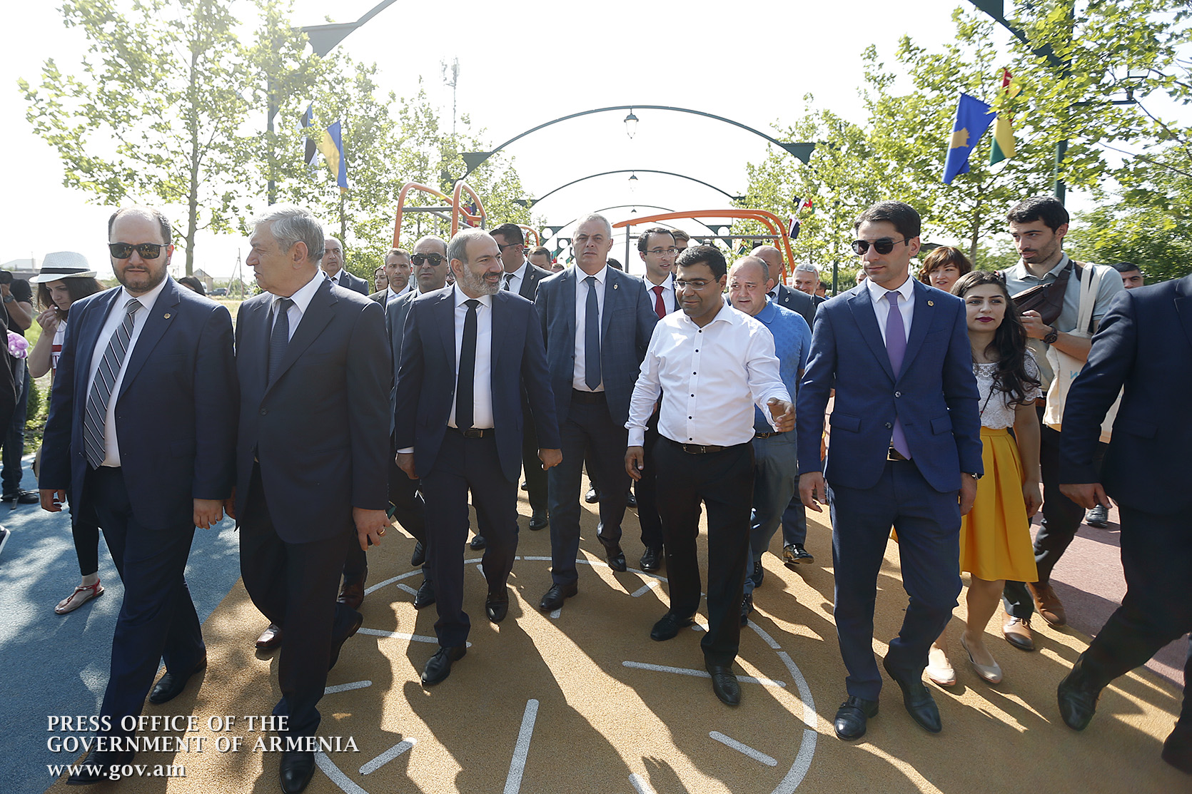 Никол Пашинян в Масисe принял участие в открытии парка Франкофонии и семейного спортивного комплекса