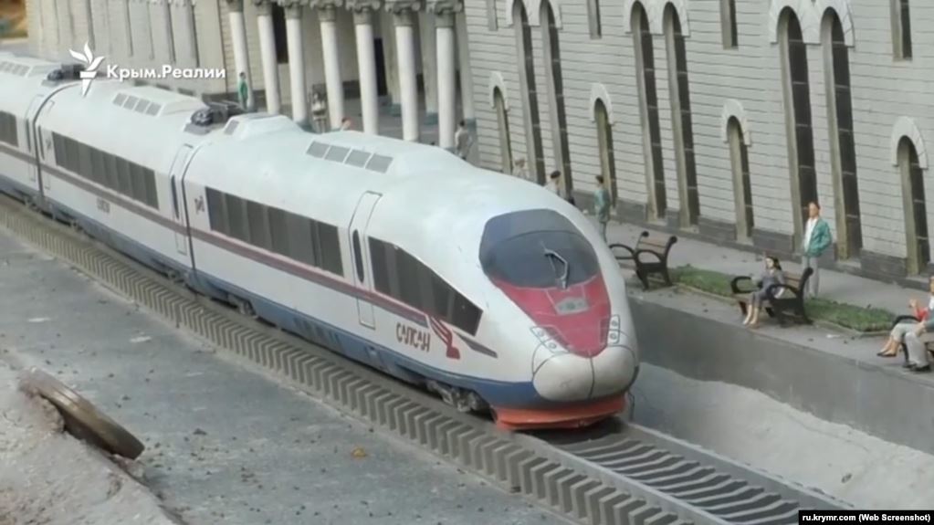 Кража 1,5 км кабеля привела к задержке десятков поездов между Москвой и Петербургом
