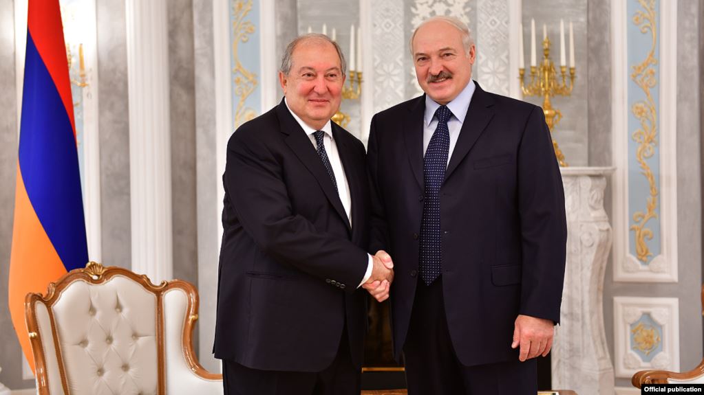 Президент Армен Саргсян пригласил Александра Лукашенко в Армению