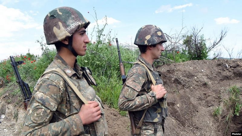 МО Арцаха: азербайджанская сторона на линии соприкосновения применяет дальнобойное и снайперское оружие, гранатометы