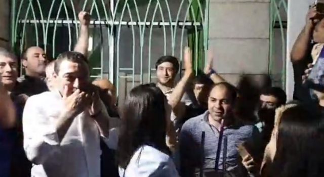 Кандидат от правящей силы проиграл в Абовяне, действующий мэр празднует: видео