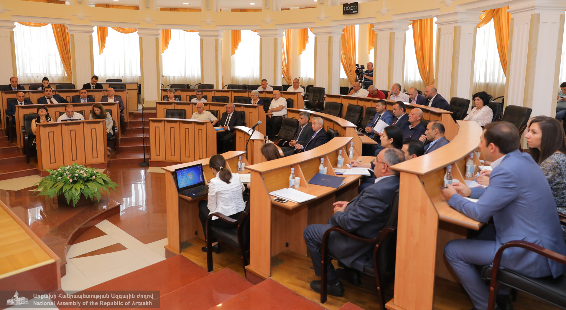Комиссии парламентов Армении и Арцаха в Степанакерте обсудили Избирательный кодекс Арцаха
