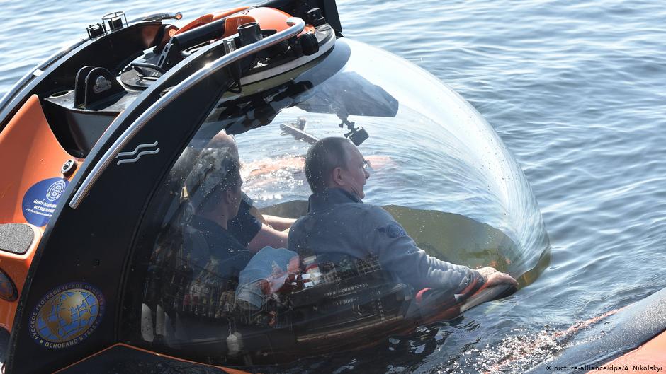 Путин совершил глубоководное погружение в Финском заливе — DW