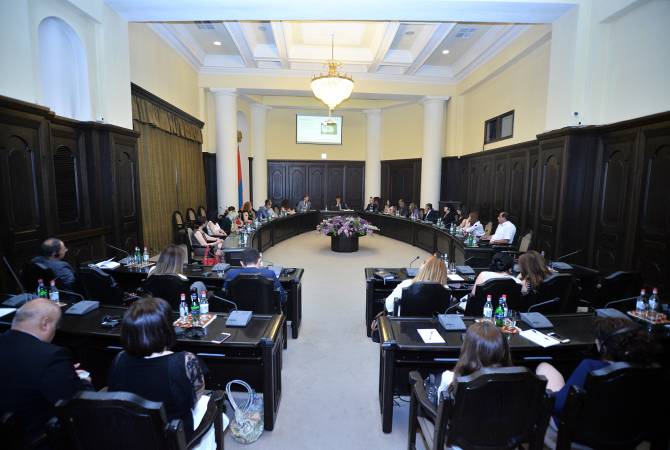 Британские эксперты представили свой опыт пресс-секретарям госведомств Армении