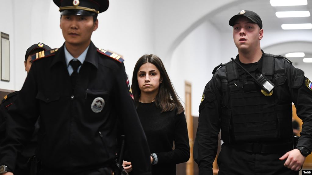 Показания сестер Хачатурян могли сфальсифицировать: адвокат Алексей Липцер
