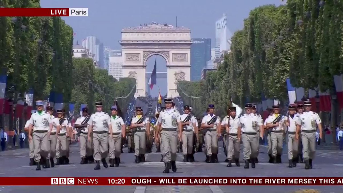 LIVE. Военный парад в Париже в честь Дня взятия Бастилии