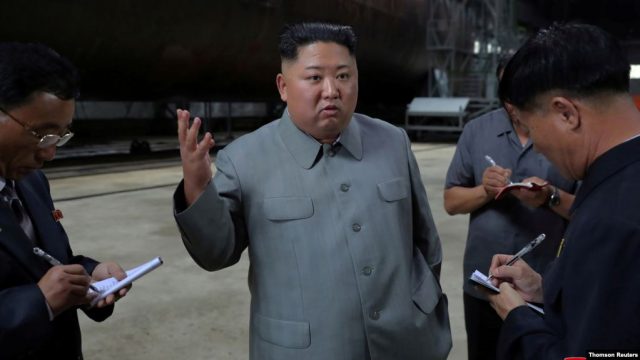 Ким Чен Ын проинспектировал новую подводную лодку — VOA