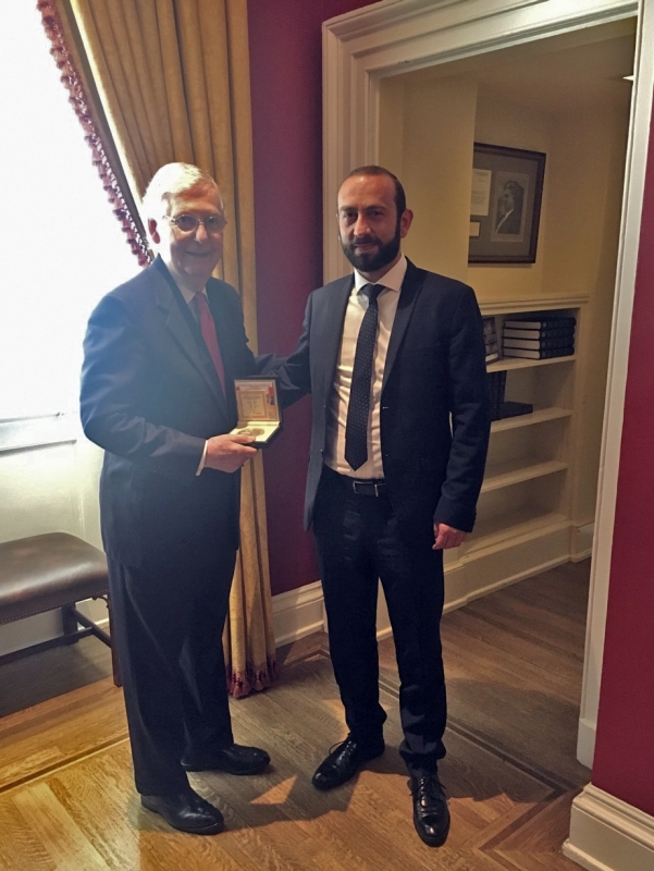 Арарат Мирзоян в Вашингтоне встретился с лидером республиканского большинства в Сенате США