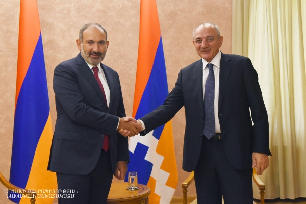 В Степанакерте состоялась встреча президента Арцаха и премьер-министра Армении
