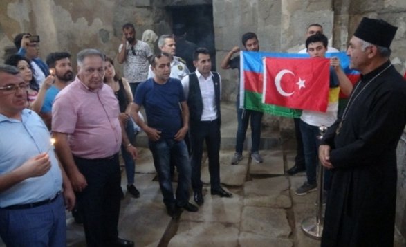 «Албаны» режима Алиева предъявили претензии к армянской церкви на острове Ахтамар
