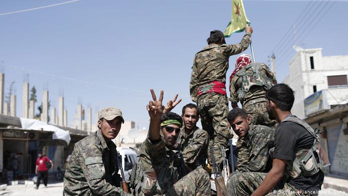 США передали оружие курдским формированиям в Сирии: арабские СМИ