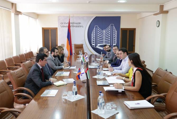Инвесторы представили министру экономики концепцию небоскреба, строящегося в Ереване