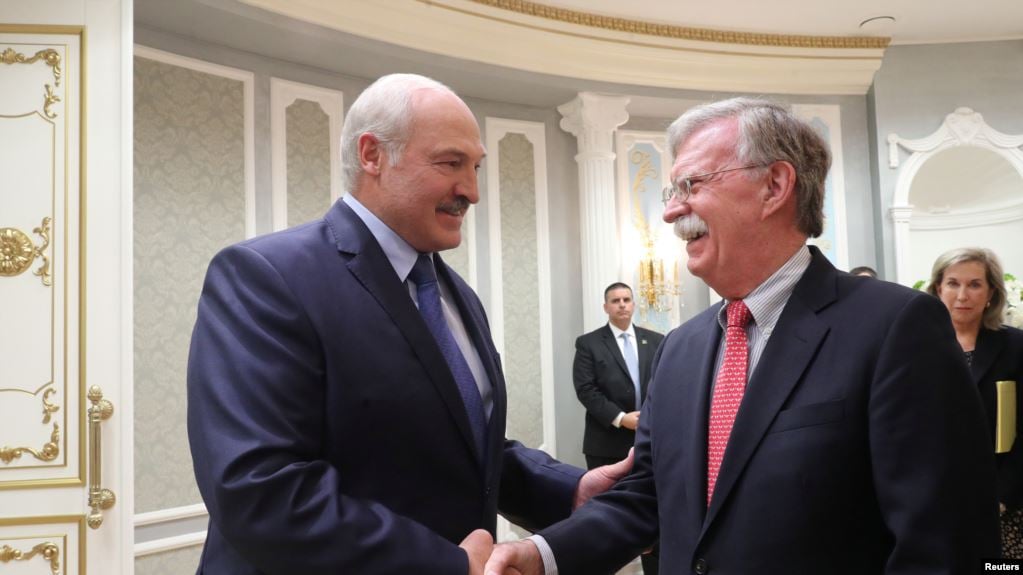 Джон Болтон назвал очень важной свою встречу с Лукашенко в Минске