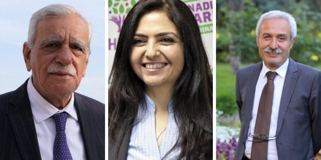 Турецкие власти отстранили с должностей мэров Диарбекира, Мардина и Вана