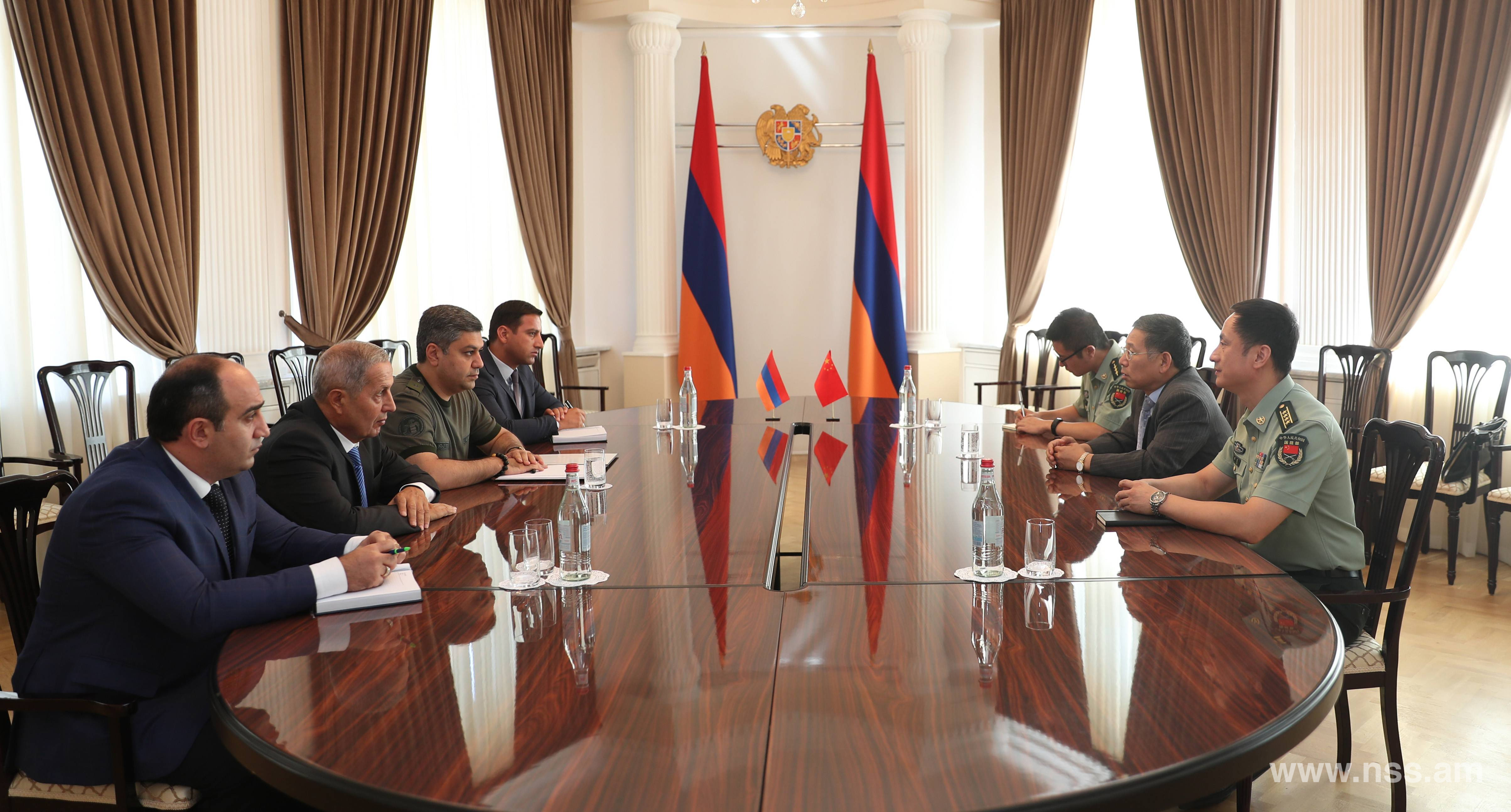 Директор СНБ Армении и посол Китая обсудили вопросы взаимодействия органов безопасности
