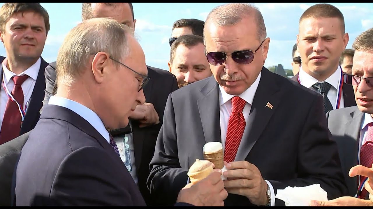 Путин купил мороженое у той же продавщицы, что и два года назад: видео