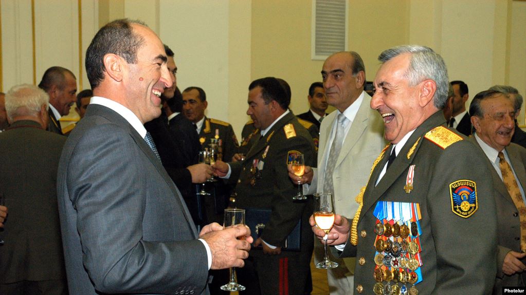 Россия отменила розыск в отношении экс-министра обороны Микаела Арутюняна: Полиция Армении