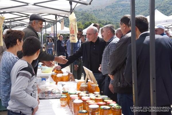 В арцахском Карвачаре состоялся фестиваль меда