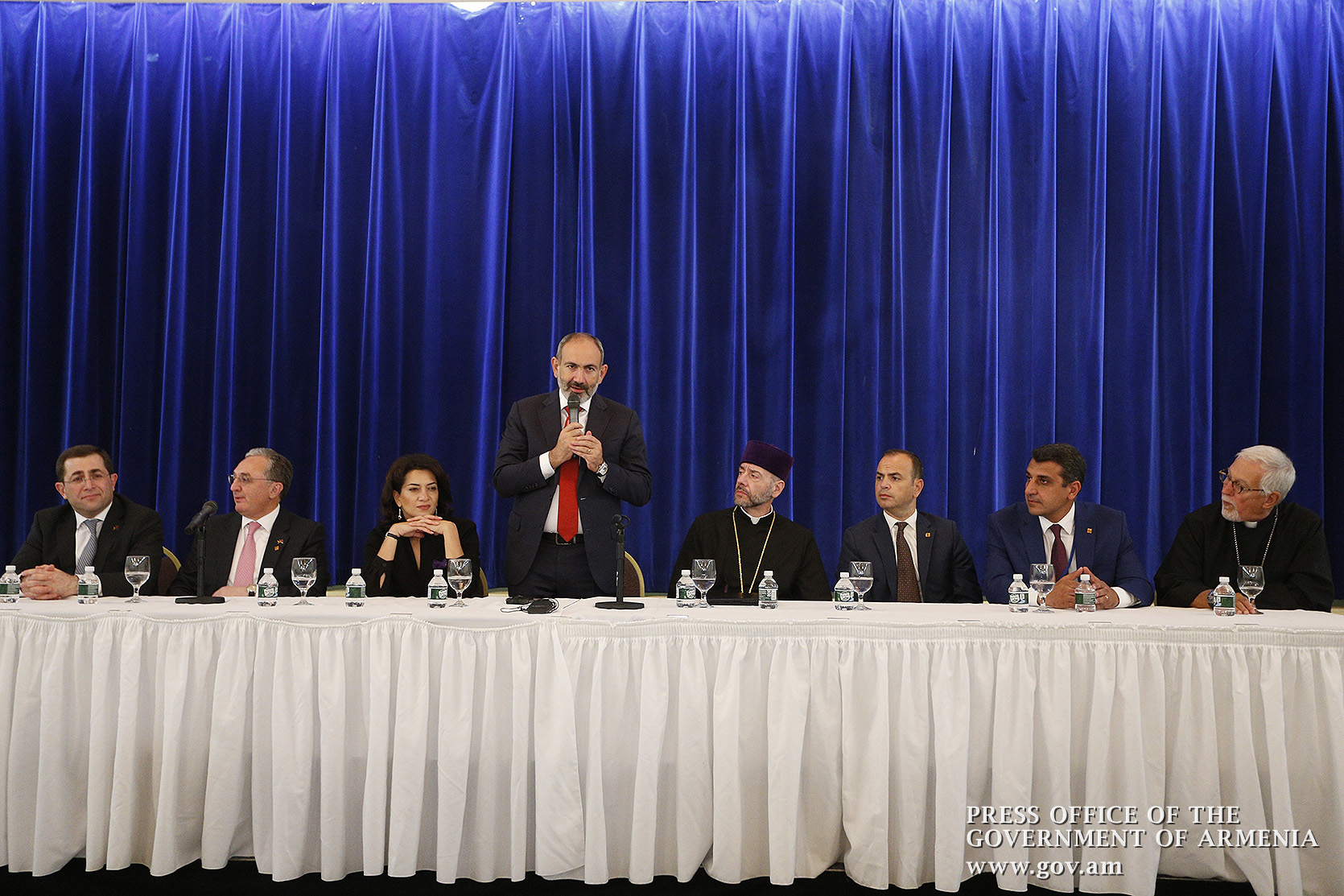 Премьер-министр в Нью-Йорке встретился с представителями армянской общины: подробности