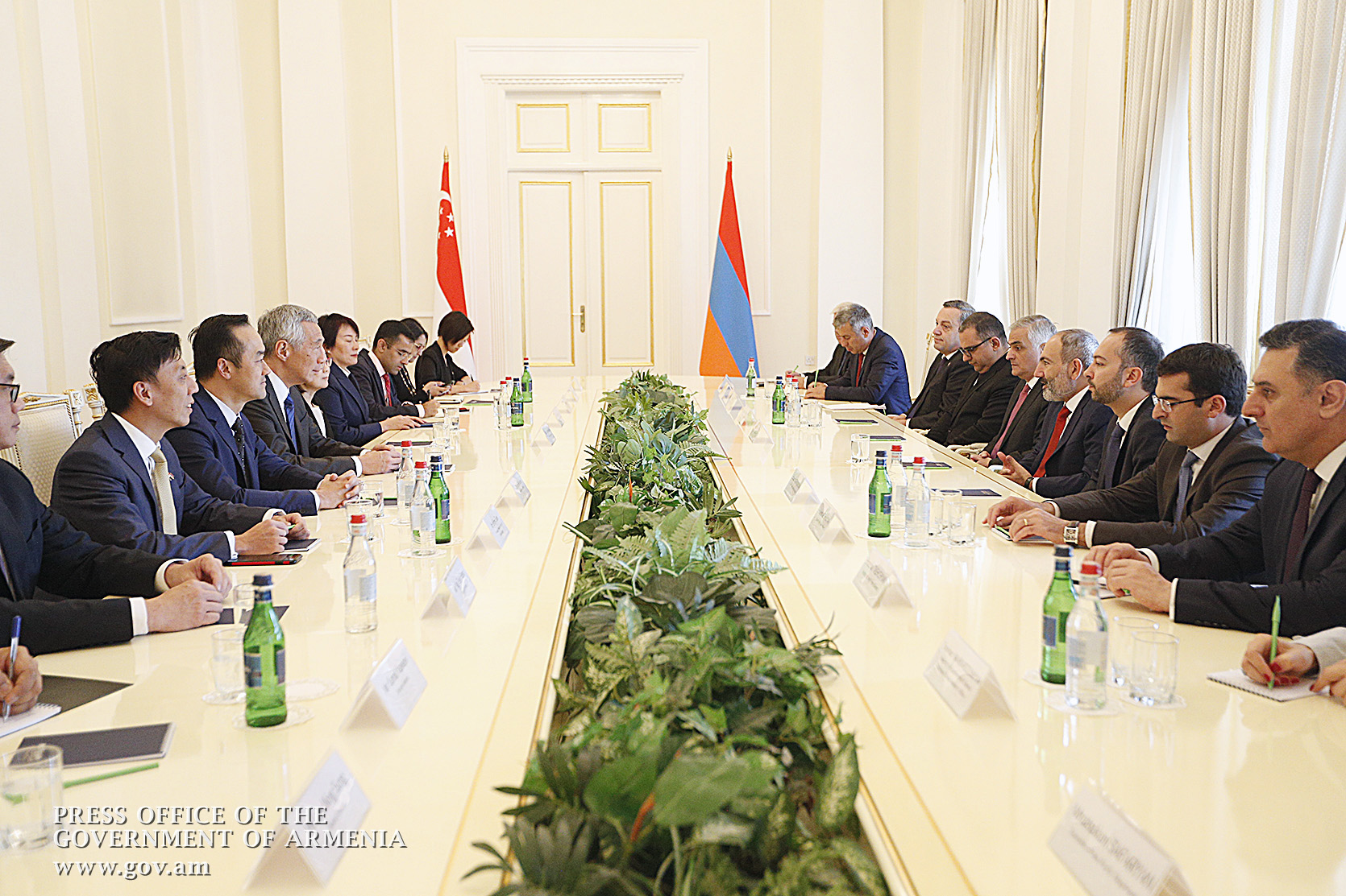 Премьер-министры Армении и Сингапура обсудили широкий круг вопросов развития двусторонних отношений: видео