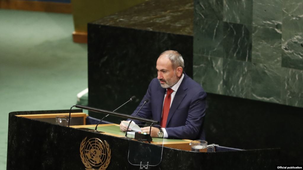 Пашинян призвал Алиева принять предложенную им формулу урегулирования Нагорно-Карабахского конфликта