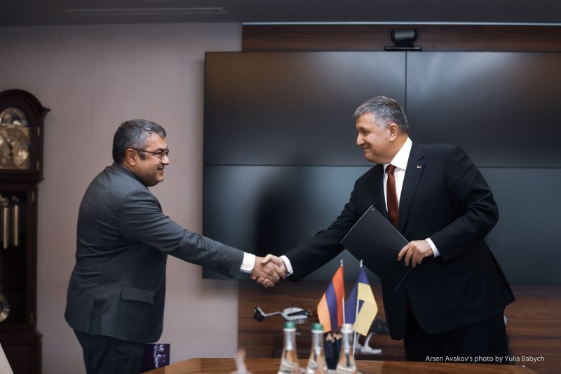 Посол Армении Тигран Сейранян встретился с главой МВД Украины Арсеном Аваковым