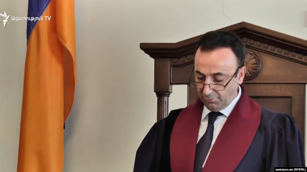 Конституционный Суд признал антиконституционной одну из двух статей, оспариваемых Кочаряном