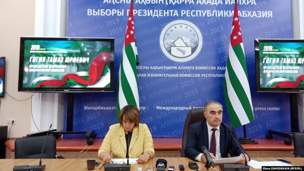 Рауль Хаджимба объявлен победителем на выборах главы непризнанной Абхазии