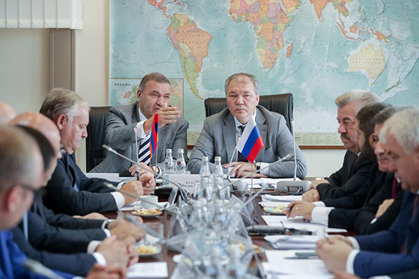 В Москве обсуждался вопрос продажи оружия странам, имеющим проблемы с одним из стран ОДКБ