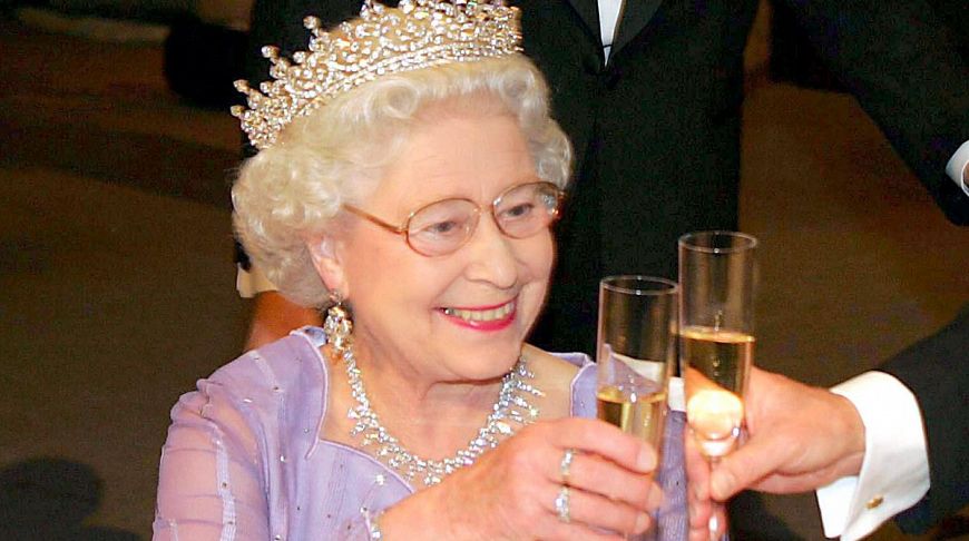 Королева Британии поздравила президента Армении с Днем Независимости