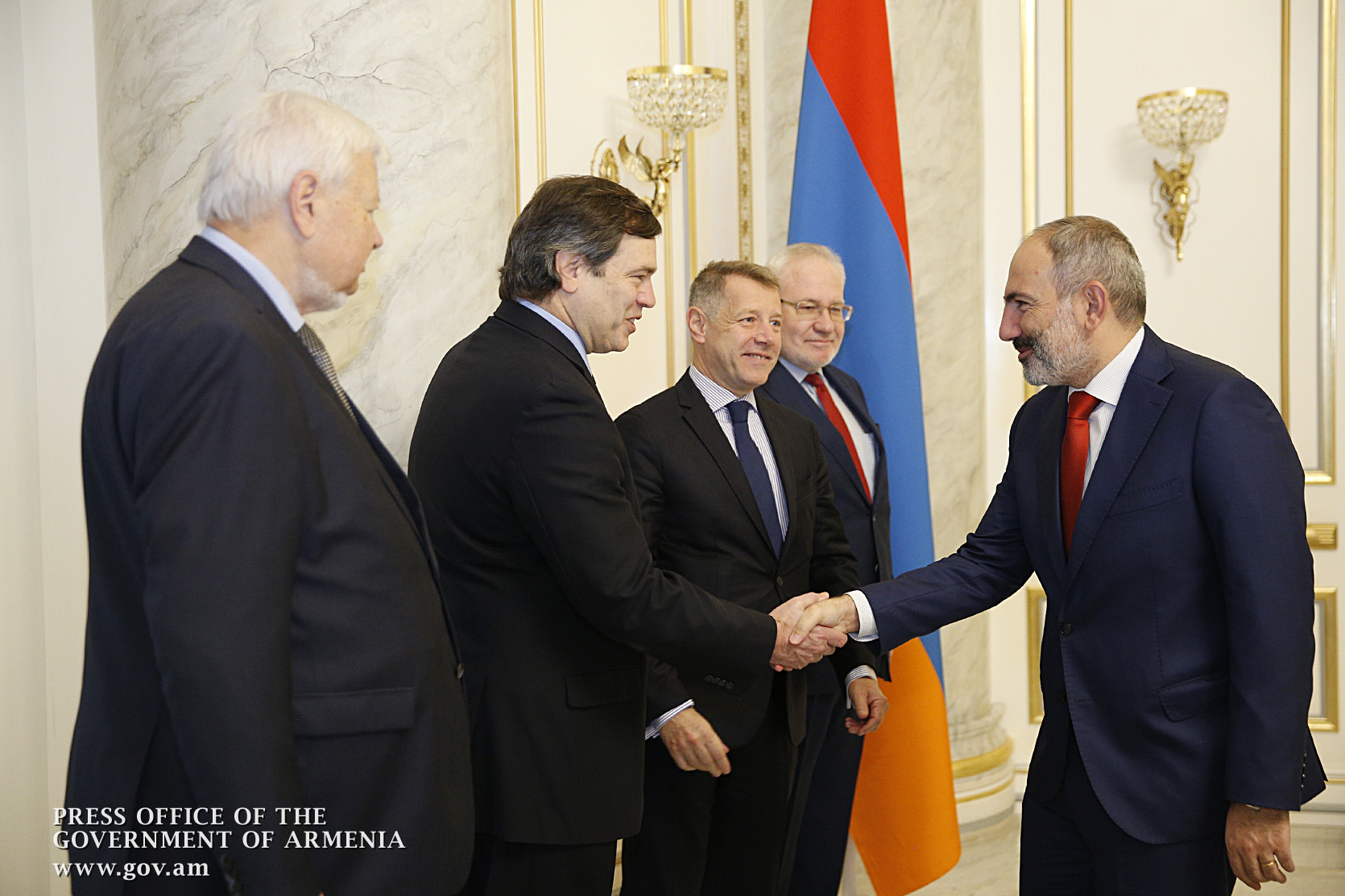 Никол Пашинян и сопредседатели МГ ОБСЕ подчеркнули важность шагов по укреплению перемирия
