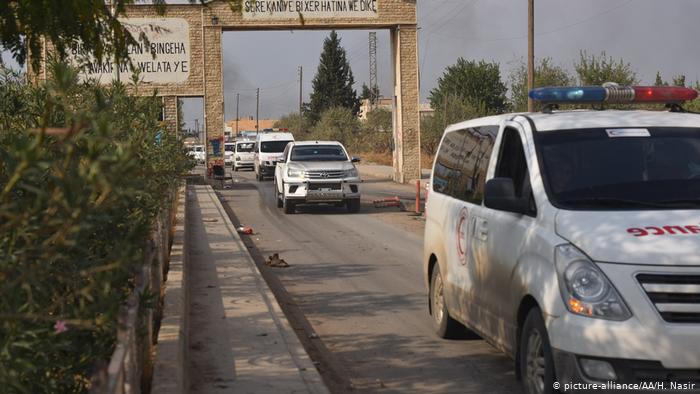 Курдские силы начали отход из приграничной зоны Сирии