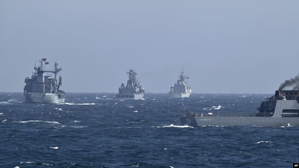В порт Батуми вошли военные корабли НАТО