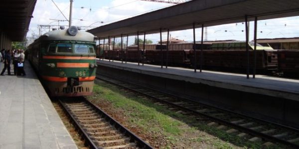 Железнодорожники бастуют, требуя повышения зарплат на 30%: ЮКЖД не соглашается