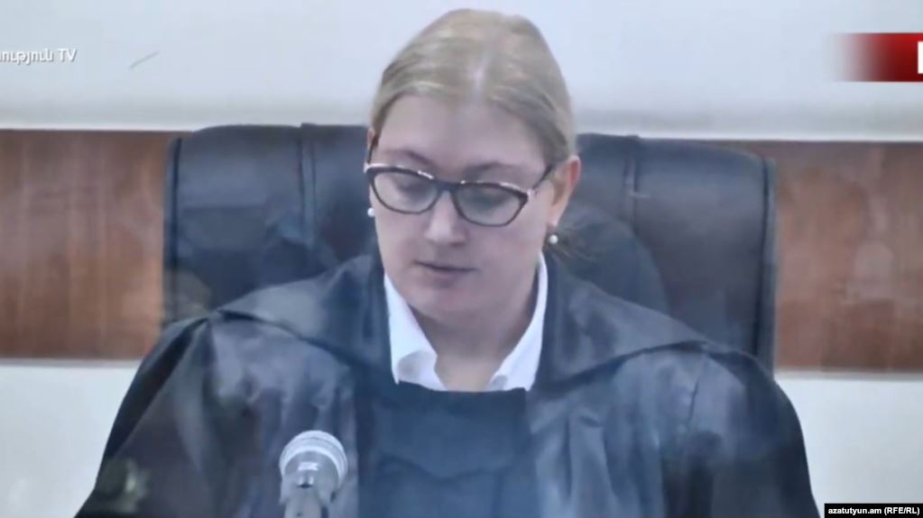 Судья Анна Данибекян отклонила ходатайство адвоката Кочаряна о своем самоотводе