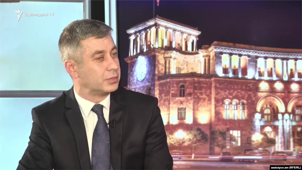 Владимир Карапетян выступил с разъяснениями по вопросу повышения зарплат министров