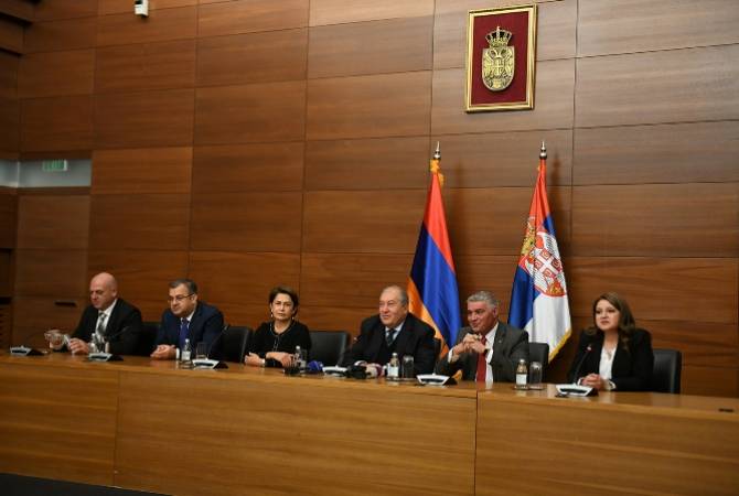 В наших отношениях открывается новая страница: президент Саргсян встретился с армянской общиной  Сербии