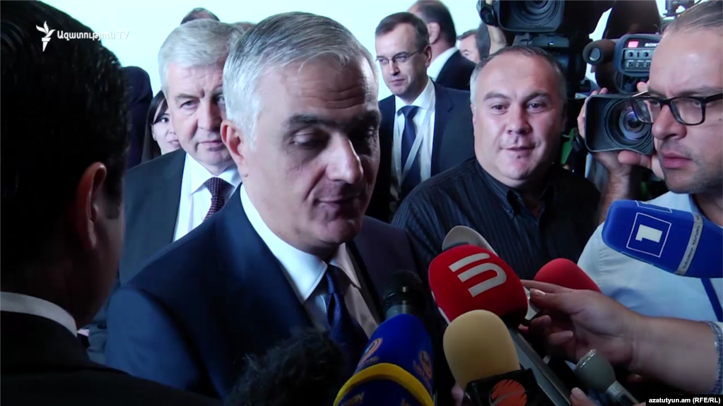 Вице-премьер Армении надеется, что поставляемый газ из России не подорожает
