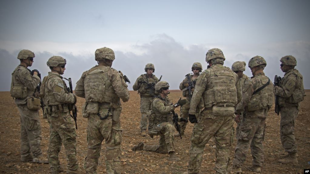 Дислоцированные в Сирии войска США будут переброшены в Ирак: глава Пентагона
