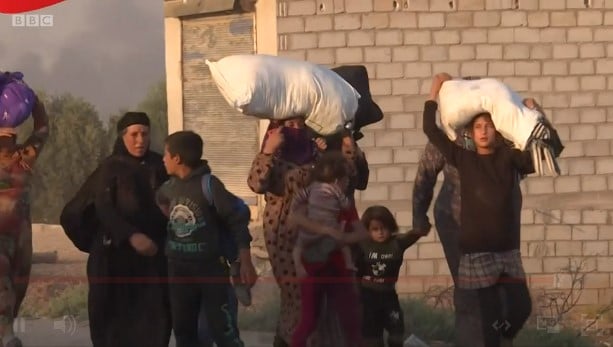 ВВС. Сирия: десятки тысяч курдов бегут от вторгшихся турецких войск