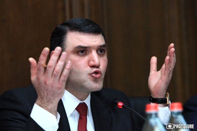 Экс-генпрокурор Геворг Костанян привлечен в качестве обвиняемого по делу 1 марта: ССС