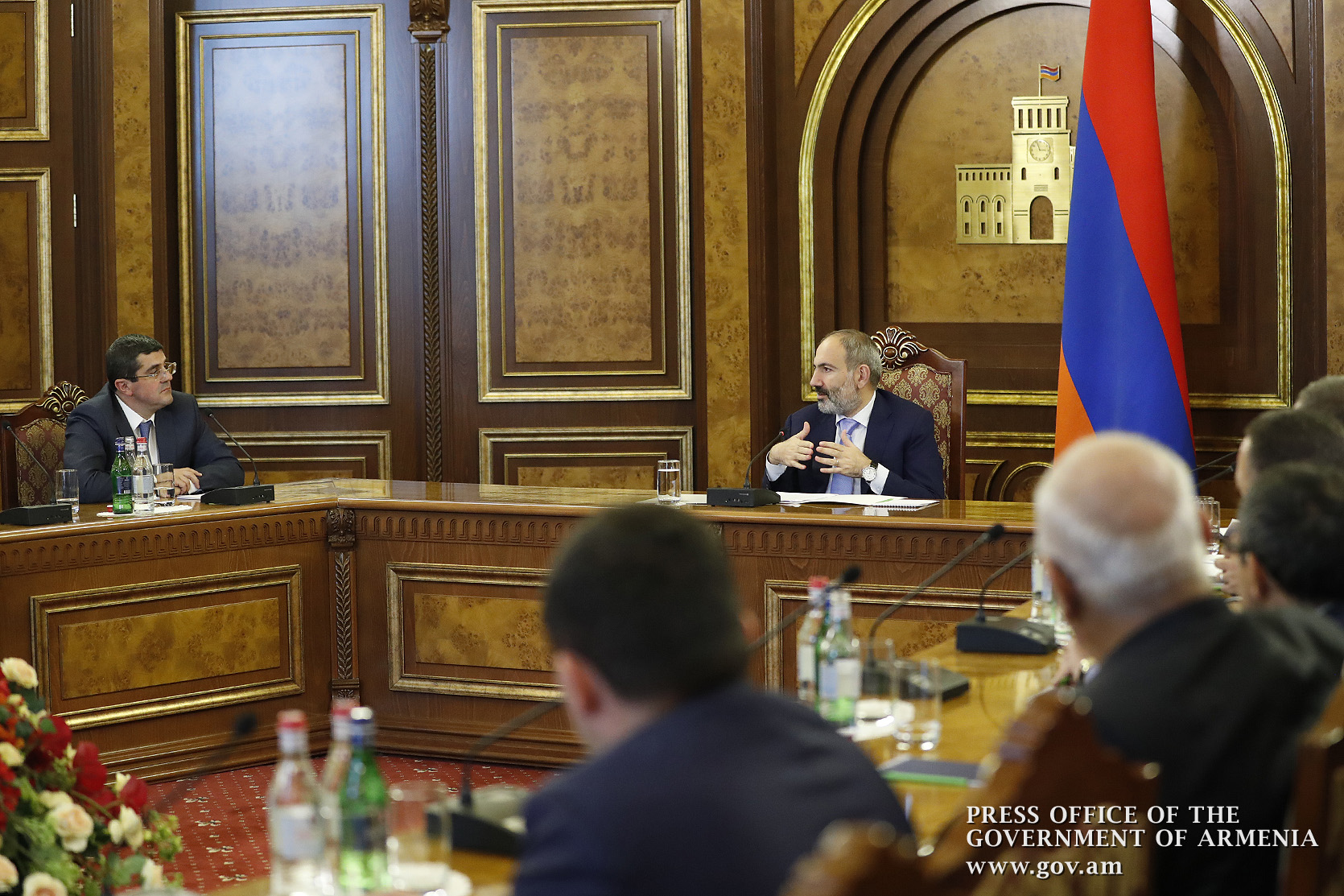 Никол Пашинян принял делегацию фракции «Родина» парламента Арцаха во главе с Араиком Арутюняном