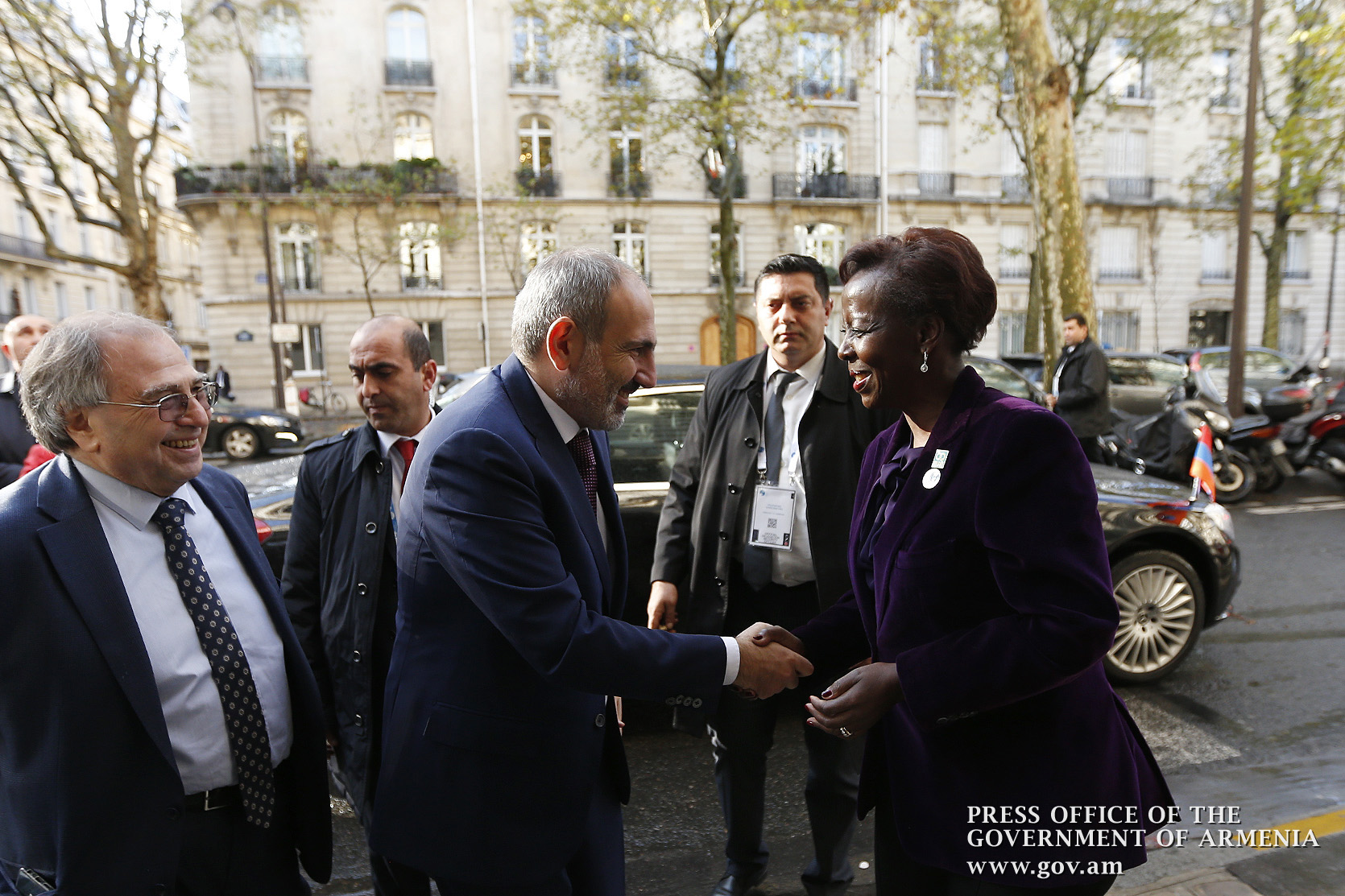 Премьер-министр встретился с генсеком Международной Организации Франкофонии Луиз Мушикивабо