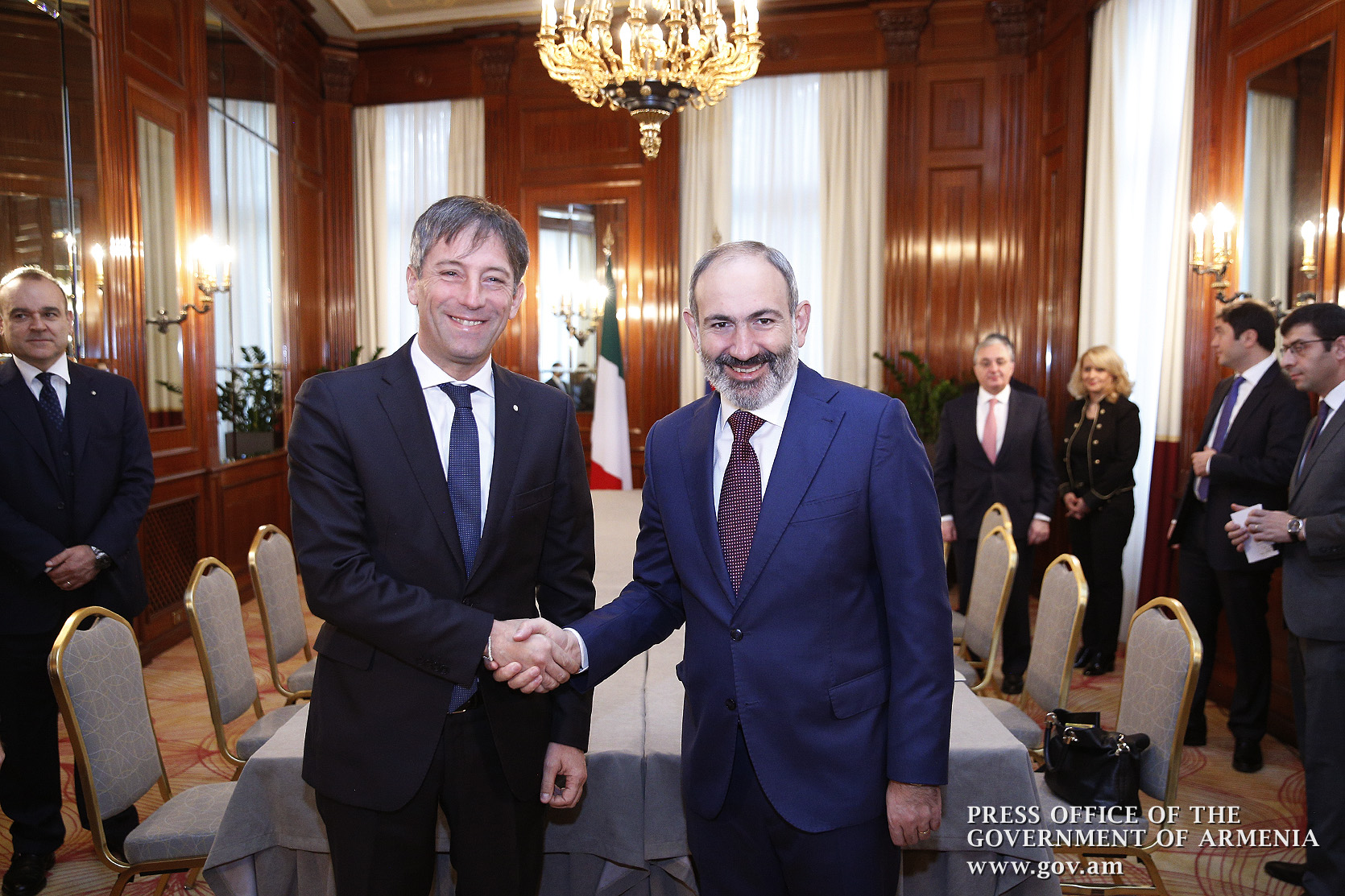 Премьер-министр Армении и вице-губернатор Ломбардии обсудили возможности реализации конкретных программ