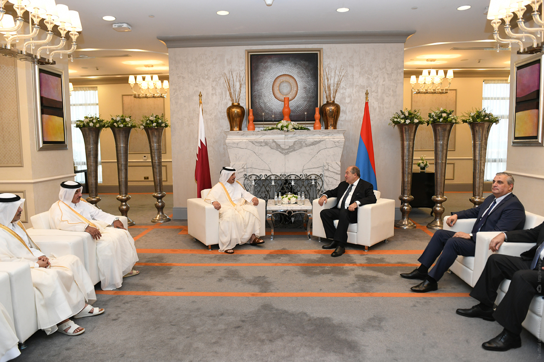 Есть большие возможности взаимодействия между Арменией и Катаром: встреча президента Саргсяна с премьером Катара